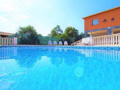 Villa:piscina privada a 7km centro
