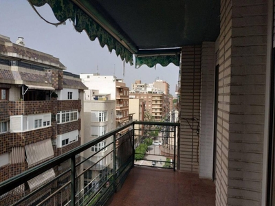 Venta Piso Molina de Segura. Piso de cuatro habitaciones Sexta planta con balcón