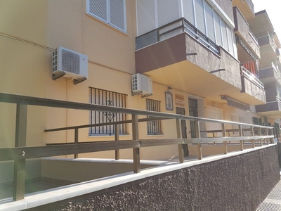 Alquiler vacaciones de piso con terraza en Chipiona, 1ª LINEA PLAYA DE REGLA