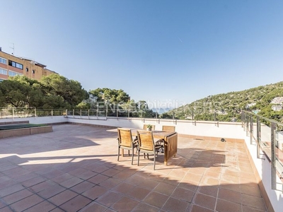 Ático exclusivo con terraza de 100m2 y vistas al mar en Castelldefels