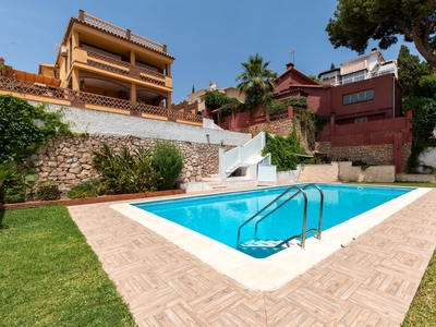 Venta de casa con piscina y terraza en Morlaco - Pedregalejo - C. Calderón - El Palo (Málaga)