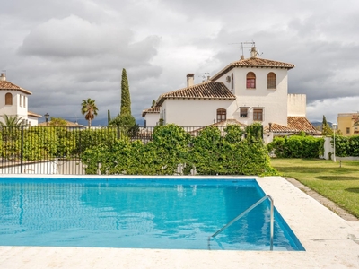 Adosado en venta en Ogíjares, Granada