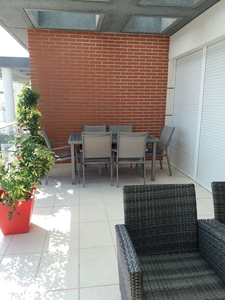 Ático en venta en avenida Matisse de 2 habitaciones con terraza y piscina