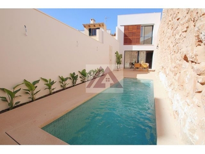 Preciosa casa de pueblo con piscina en Santanyí a estrenar