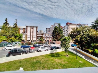 Venta de piso con terraza en Coia (Vigo), Coia