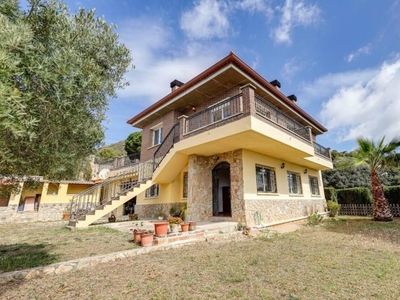 Casa con terreno en Tordera