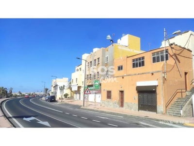 Casa adosada en venta en Calle Amapola, 87