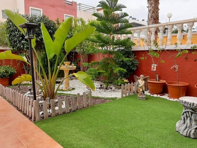 Alquiler Casa unifamiliar Orihuela. Con terraza 80 m²