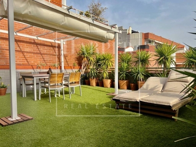 Alquiler Piso Barcelona. Piso de una habitación Segunda planta con terraza