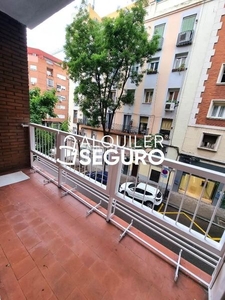 Alquiler piso c/ de rafael de riego en Palos de Moguer Madrid