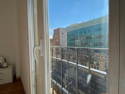 Alquiler Piso Madrid. Piso de tres habitaciones en Calle de Alberto Aguilera 52. Muy buen estado cuarta planta plaza de aparcamiento con balcón calefacción individual