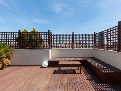 Ático con 87 m2 de terraza en fernando vii en Madrid