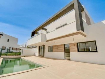 Chalet en venta en Bel-Air, Estepona, Málaga