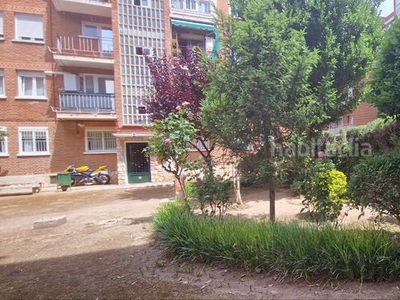 Piso con 4 habitaciones amueblado con ascensor y calefacción en Alcalá de Henares