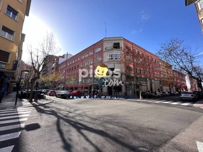 Piso en venta en Avenida de Víctor Gallego, 13