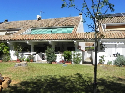 Venta Casa adosada Mairena del Aljarafe. Con terraza 142 m²