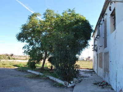 Venta Casa rústica en Lugar Entrada Molí Dels Canyars 10 València. 640 m²