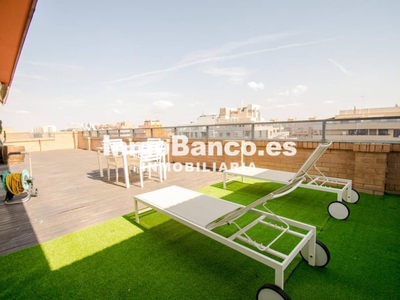 Venta Dúplex en Carrer del Pintor Maella València. Con terraza 157 m²