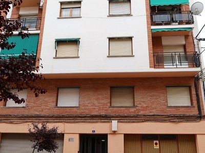 Venta Piso Alcañiz. Piso de tres habitaciones en Manuel Garcia. Segunda planta con terraza