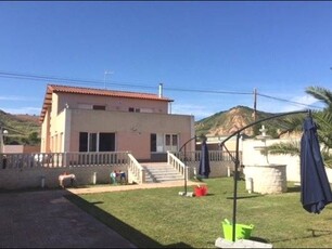 CASA UNIFAMILIAR EN VENTA