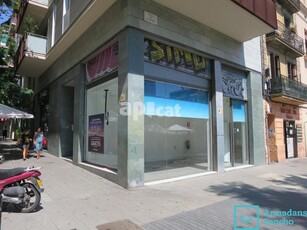 Local comercial en alquiler de 90 m2 en calle vallespir, 130-132, Eixample, Barcelona