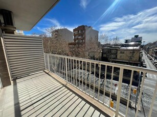 Piso en venta. Espectacular piso de 4 habitaciones, con ascensor, gran balcón, garaje y trastero, a tan solo 1 minuto andando de la misma Rambla