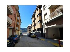 Venta Piso Aínsa-Sobrarbe. Piso de dos habitaciones en Calle Peña Montañesa. Buen estado tercera planta
