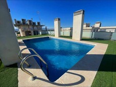 Venta Piso Almoradí. Piso de tres habitaciones en Calle formentera del Segura 1. Con terraza