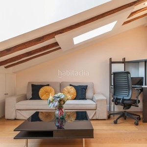 Alquiler apartamento exclusivo ático con terraza y vistas privilegiadas en el centro con jacuzzi en Madrid