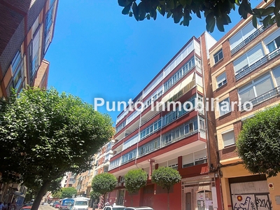 Alquiler de piso con terraza en Centro (Valladolid)
