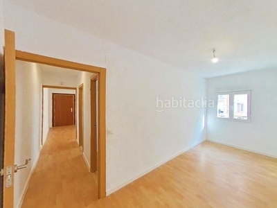 Alquiler piso con 2 habitaciones en Tres Olivos-Valverde Madrid