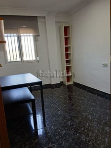 Alquiler piso con 3 habitaciones en Campanillas Málaga