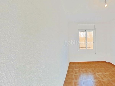 Alquiler piso con 3 habitaciones en Els Merinals Sabadell