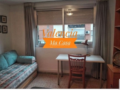 Alquiler piso con 5 habitaciones amueblado con ascensor, calefacción y aire acondicionado en Valencia