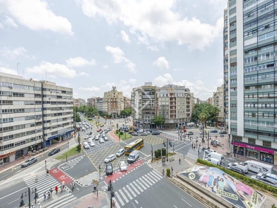 Alquiler piso de 3 dormitorios con reforma integral y amueblado en alquiler en plaza españa, en Valencia