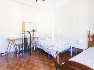 Alquiler piso en alquiler de 4 dormitorios en Mestalla. en Valencia