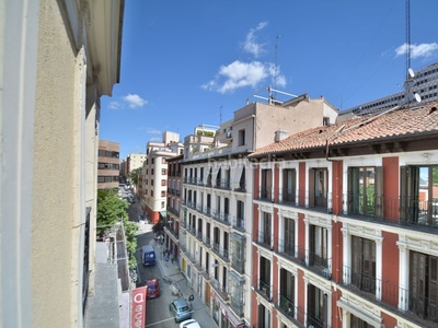 Alquiler piso en calle de juan álvarez mendizábal 7 piso con 4 habitaciones en Madrid