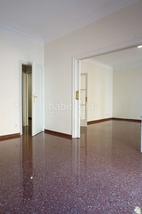 Alquiler piso en carrer de muntaner 339 piso con 3 habitaciones con ascensor, calefacción y aire acondicionado en Barcelona