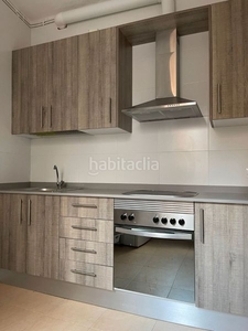 Alquiler piso en plaça de la paeria 4 piso con 3 habitaciones amueblado con calefacción y aire acondicionado en Lleida