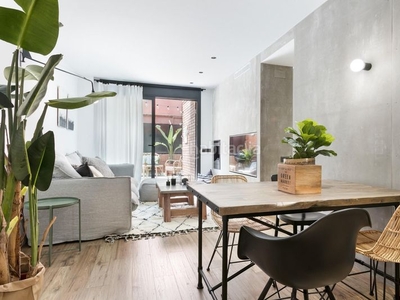 Alquiler piso reformado con terraza en alquiler en gracia en Barcelona