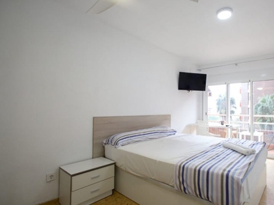 Habitación de lujo en alquiler en apartamento de 5 dormitorios en Benimaclet