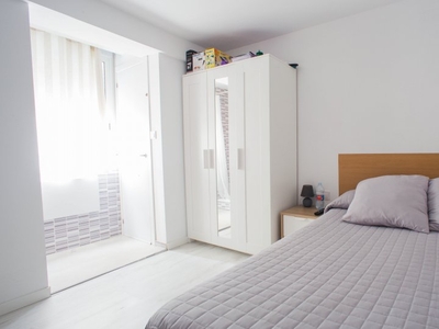 Habitación soleada, apartamento de 3 dormitorios en Camins al Grau, Valencia