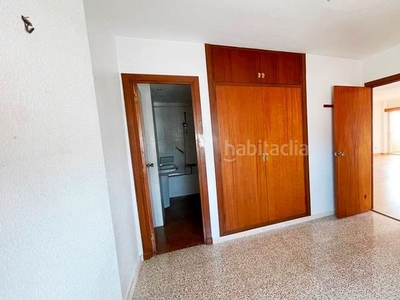 Piso en calle rodrigo de triana piso con 2 habitaciones con ascensor en Fuengirola