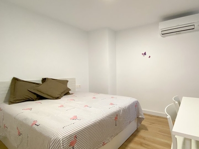 Se alquila habitación en piso de 4 dormitorios, Algirós, Valencia