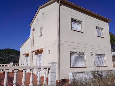 Venta de casa con terraza en Castellet i la Gornal, Los Rosales