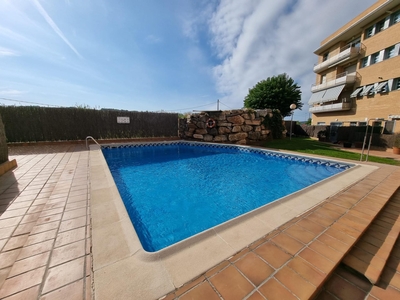 Venta de piso con piscina y terraza en Torredembarra, CENTRE
