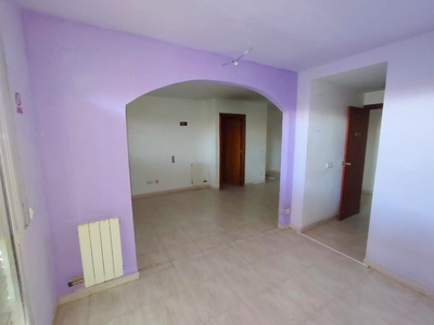 Venta de piso con terraza en Creu de la Mà-Rally Sud (Figueres)