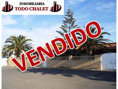 Venta Casa unifamiliar en Calle Aviación Roquetas de Mar. Buen estado con terraza 200 m²