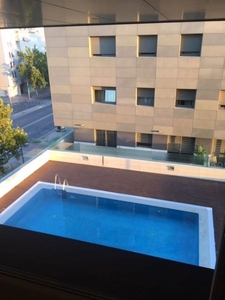 Alquiler de piso en Arroyo del Moro - Noreña de 3 habitaciones con piscina y garaje
