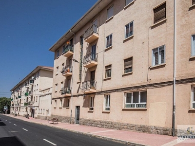 Alquiler de piso en avenida De la Inmaculada de 3 habitaciones con terraza y calefacción